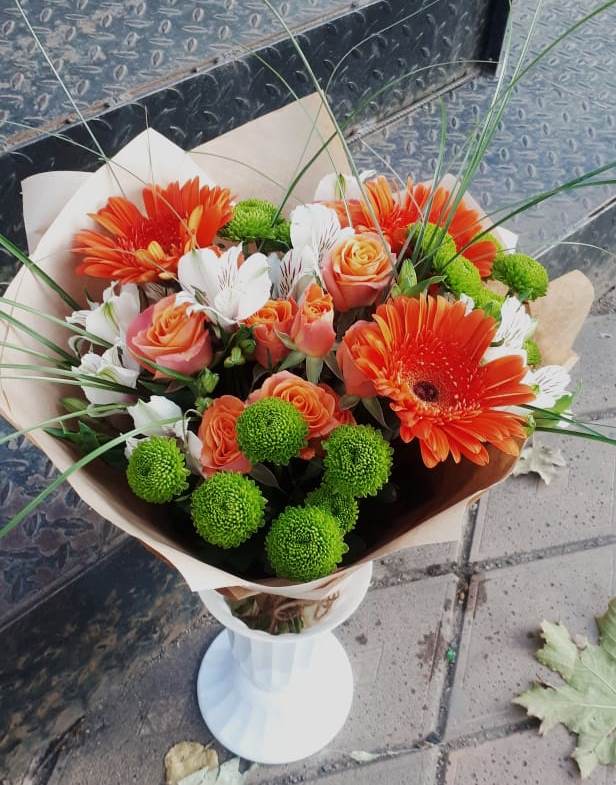 Букет цветов из: Герберы, Хризантемы, Альстромерии и Розы в Надыме