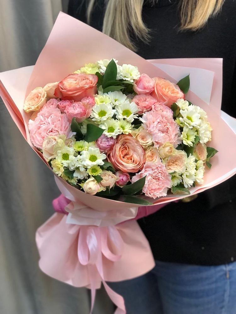 Букет цветов из: Гвоздики, Розы и Хризантемы в Надыме