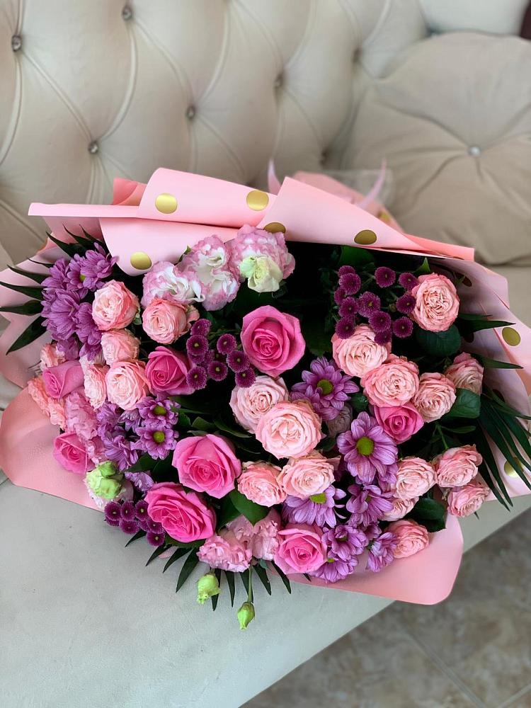 Букет цветов из: Хризантемы, Розы и Лизиантусы в Надыме