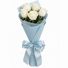 Букет 5 Белых роз Проуд в Надыме