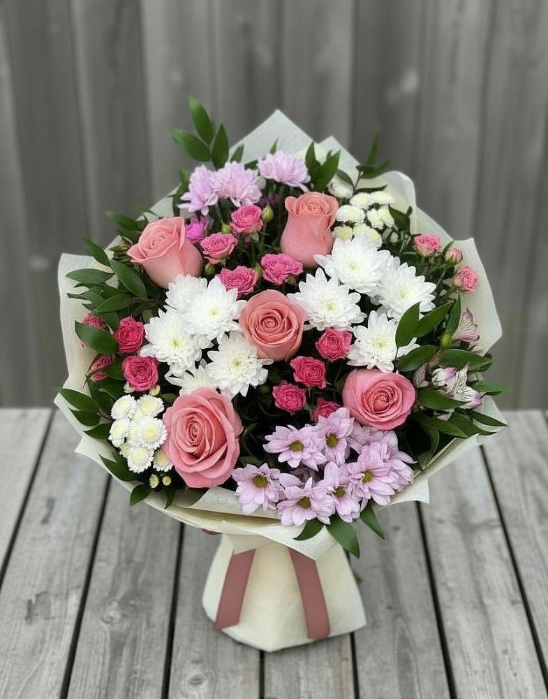 Букет цветов из: Альстромерии, Гвоздики, Розы и Хризантемы в Надыме