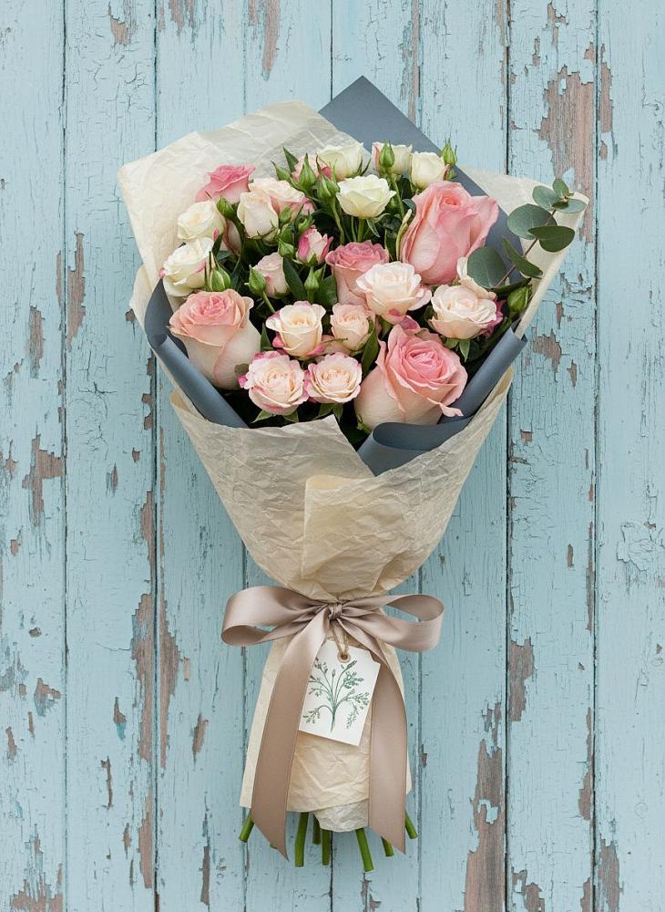 Букет цветов из: Розы в Надыме