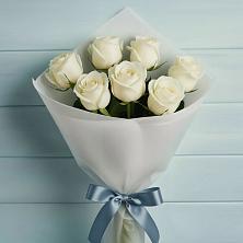 Букет 7 Белых роз Эдлесс Лав в Надыме
