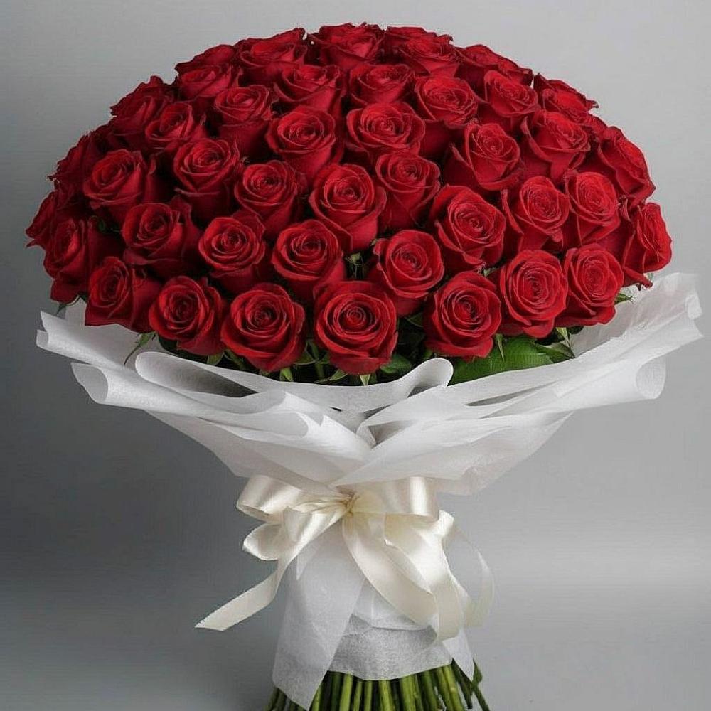 Букет 101 Красная роза Блэк Мэджик в Надыме