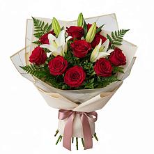 Букет цветов из:  Лилии и Розы в Надыме