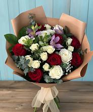 Букет цветов из:  Розы и Альстромерии в Надыме