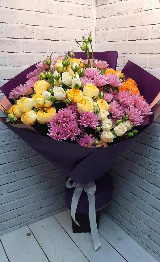 Букет цветов из: Хризантемы и Розы в Надыме