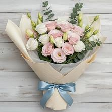 Букет цветов из:  Лизиантусы в Надыме