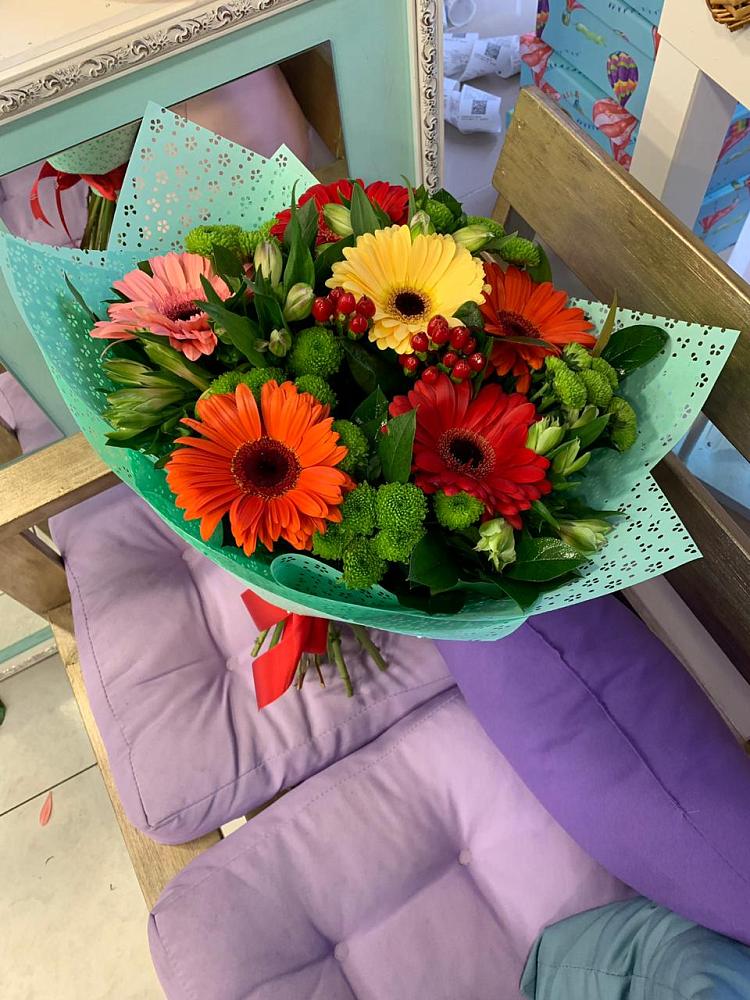 Букет цветов из: Герберы, Хризантемы и Альстромерии в Надыме