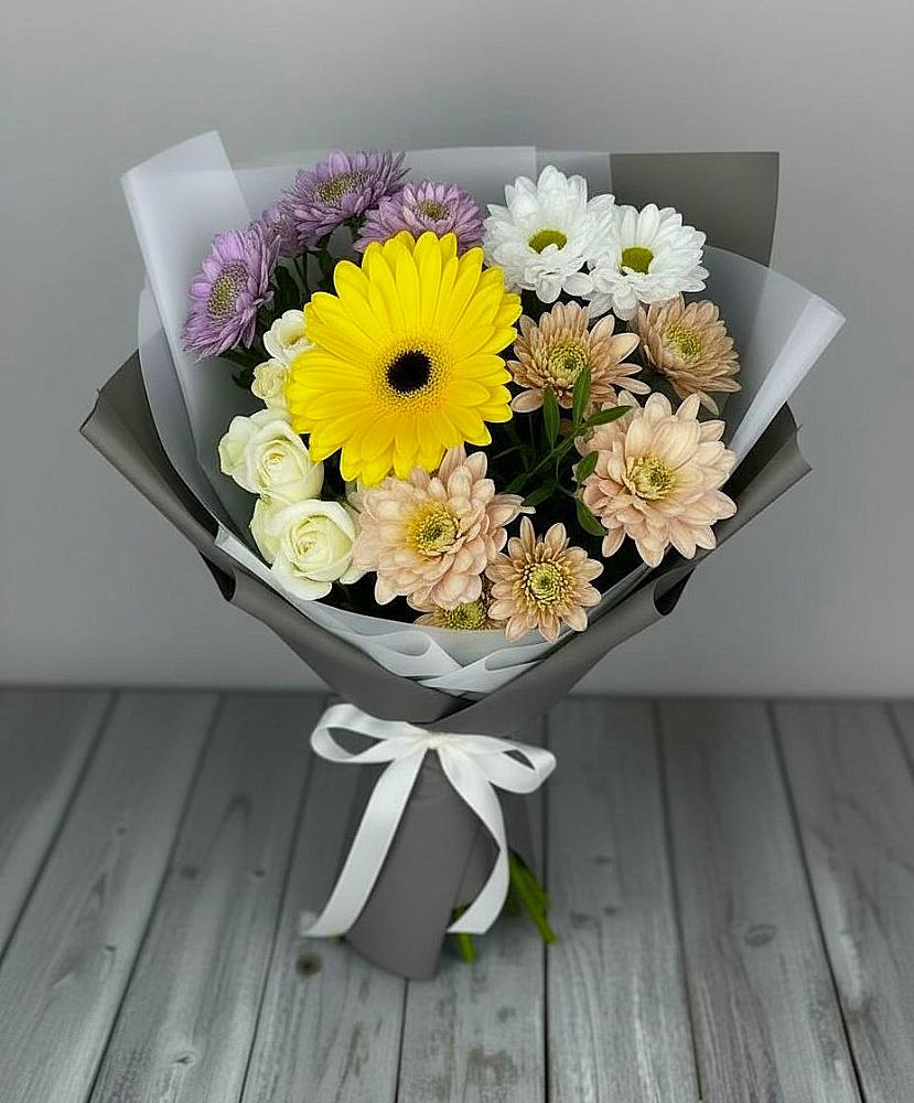 Букет цветов из: Розы, Герберы и Хризантемы в Надыме