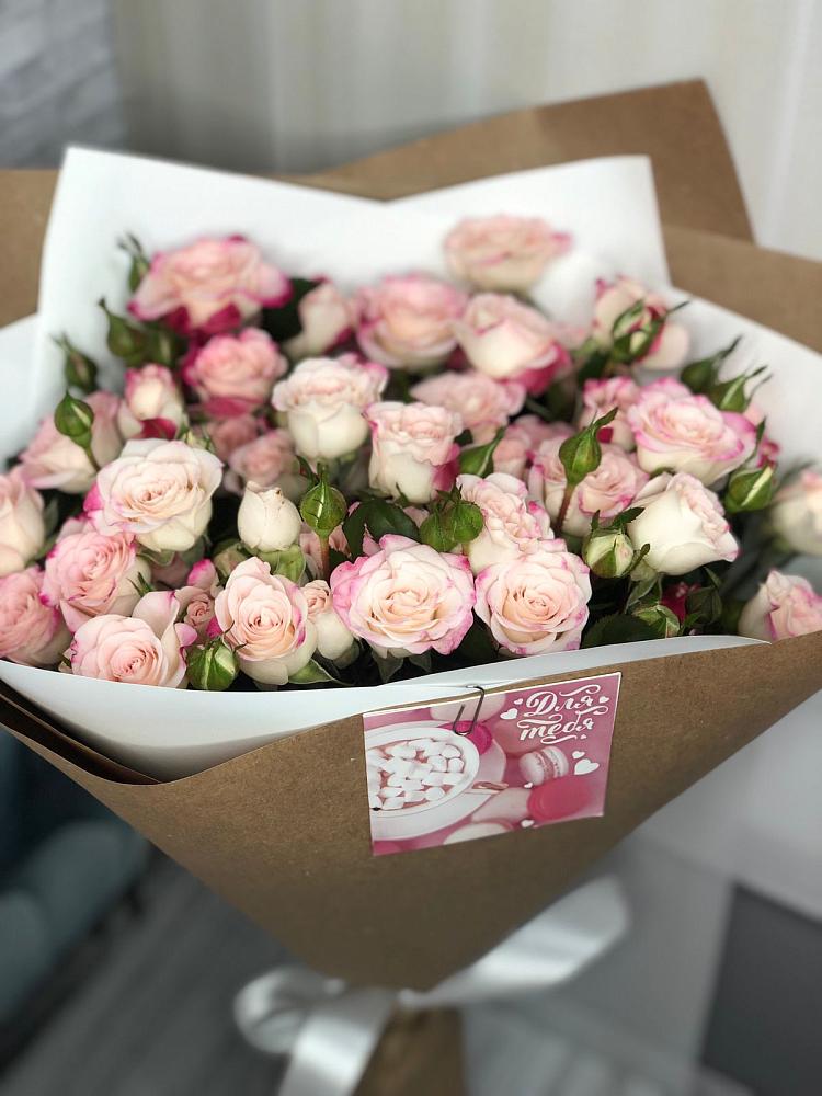 Букет цветов из: Розы в Надыме