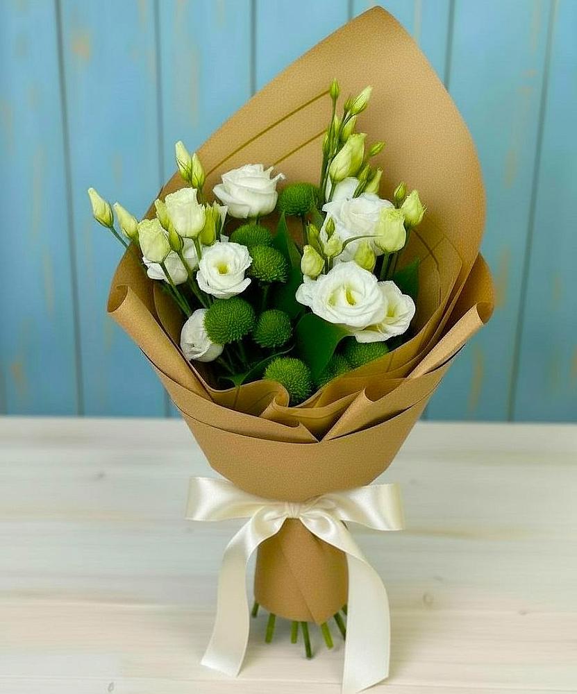 Букет цветов из: Хризантемы и Лизиантусы в Надыме