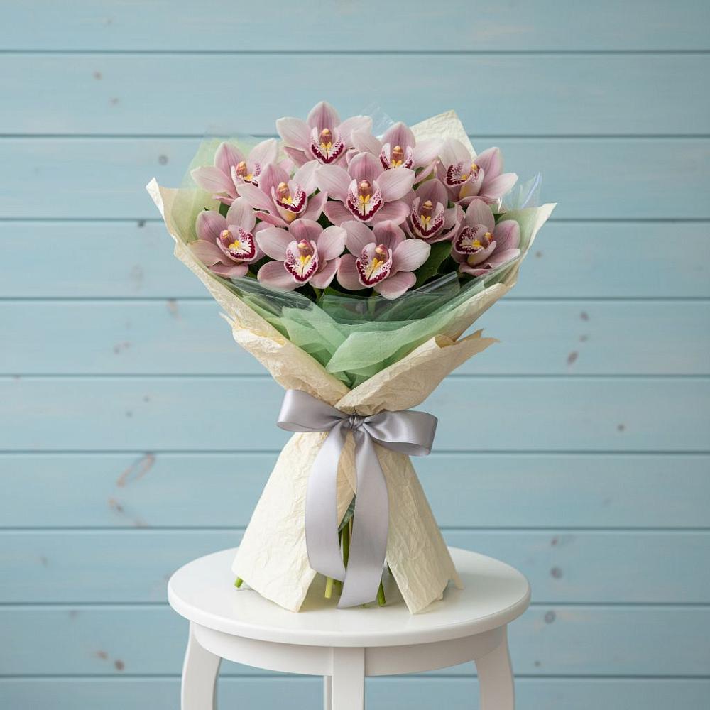 Букет цветов из: Орхидеи и Розы в Надыме