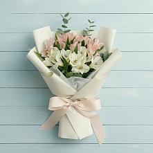 Букет цветов из:  Альстромерии в Надыме
