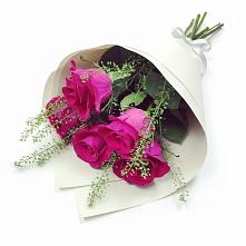 Букет цветов из:  Розы в Надыме