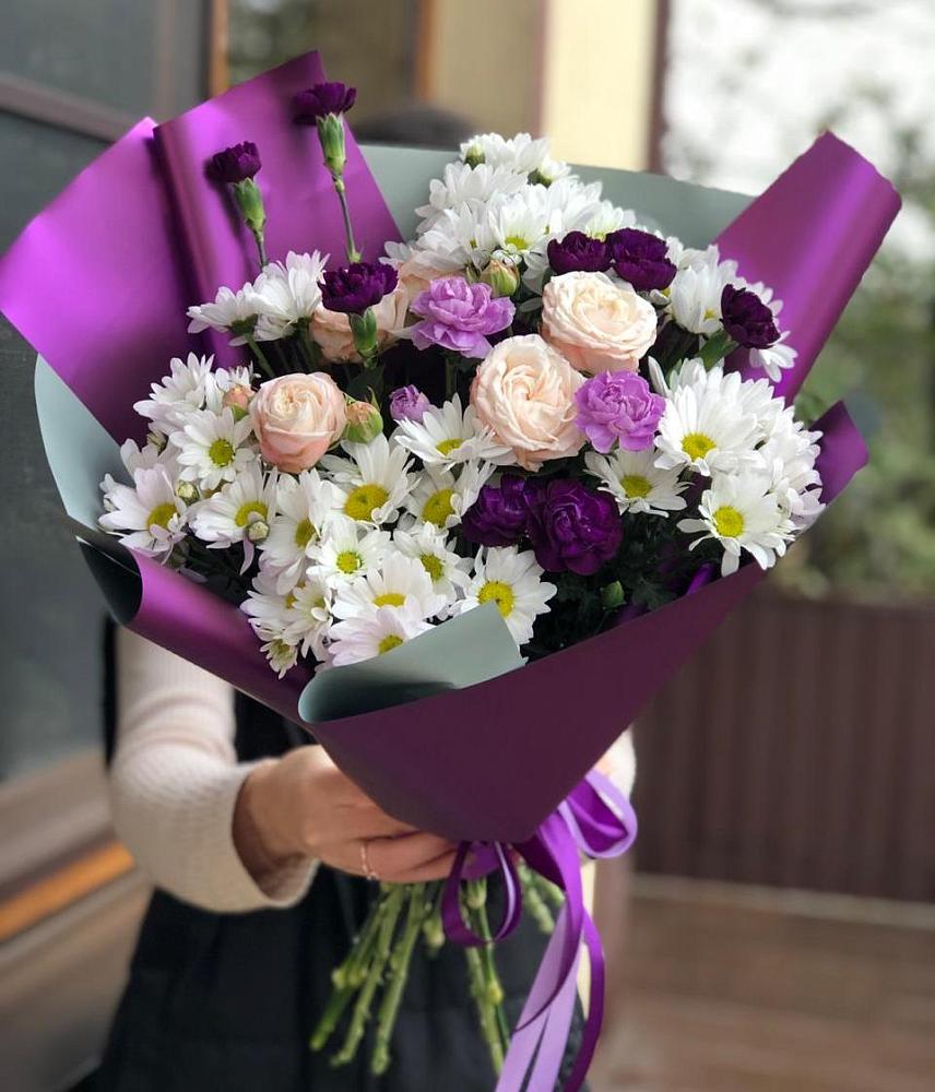 Букет цветов из: Хризантемы, Гвоздики и Розы в Надыме
