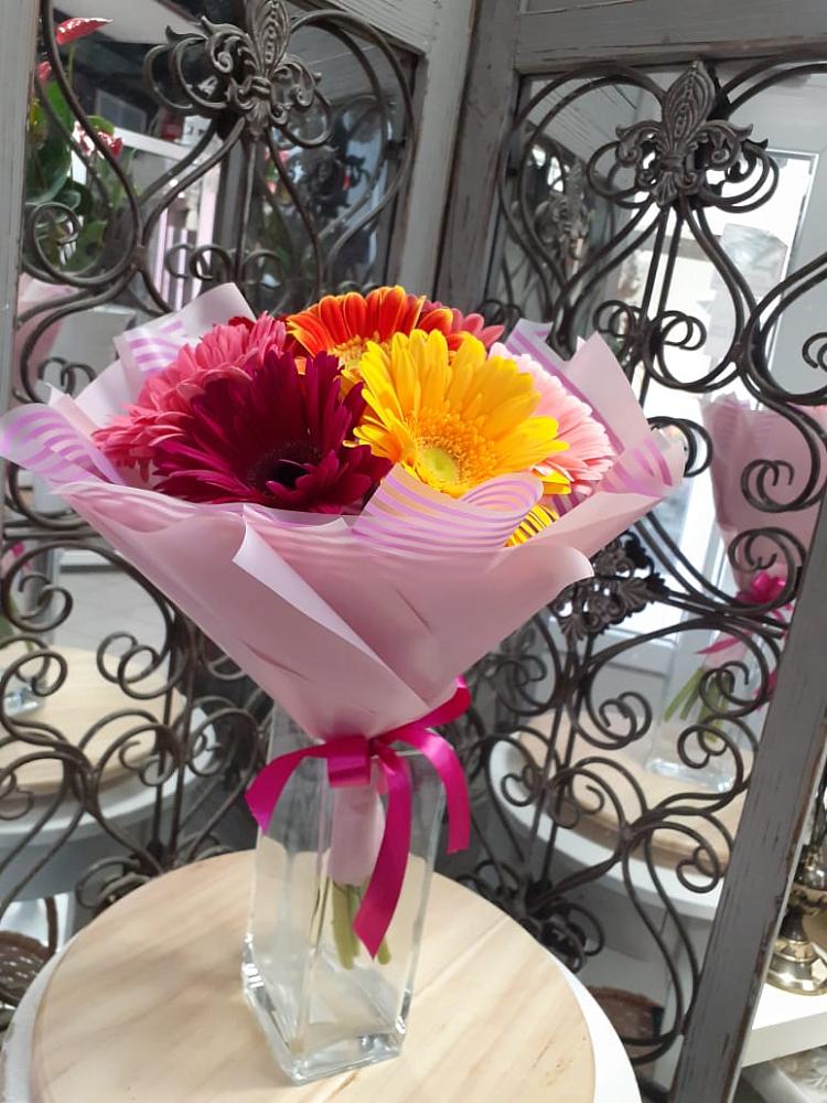 Букет цветов из: Герберы в Надыме