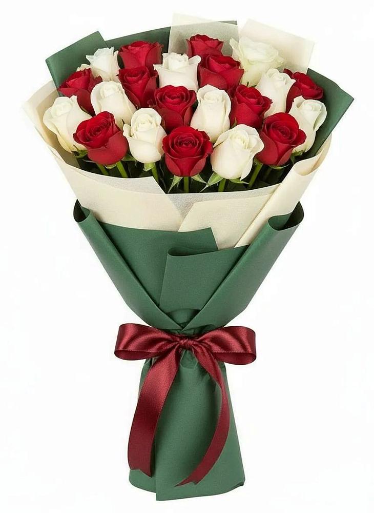 Букет Микс из красных и белых роз в Надыме