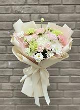 Букет цветов из:  Гвоздики, Розы, Лизиантусы и Хризантемы #REPLACE_PRED# Надыме