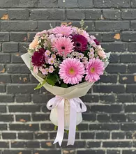 Букет цветов из:  Герберы и Хризантемы в Надыме
