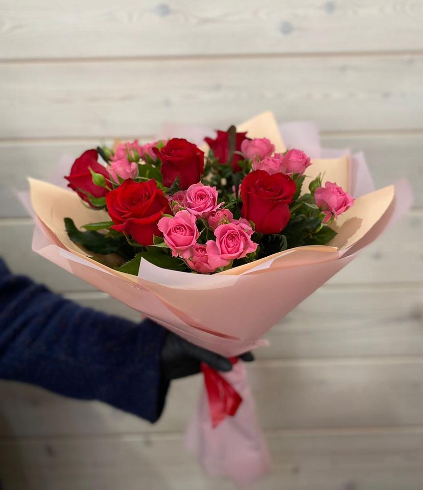 Букет цветов из: Розы в Надыме