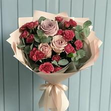 Букет цветов из:  Гвоздики и Розы в Надыме