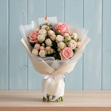 Букет цветов из:  Розы в Надыме