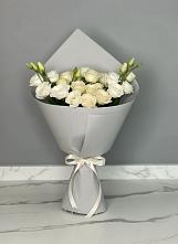 Букет цветов из:  Розы и Лизиантусы в Надыме